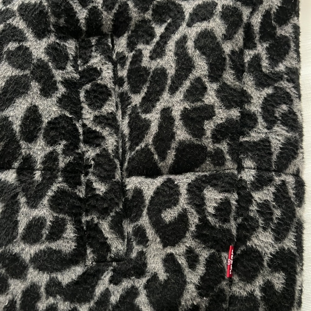 LEVI’S Leopard-Print Wool Blend Puffer Jacket - Picture 7 of 11